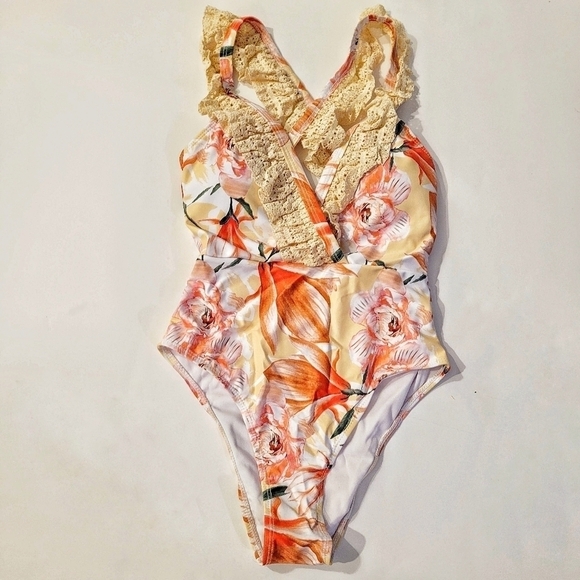 Floral & Eyelet Lace One Piece Swimsuit - Picture 6 of 13